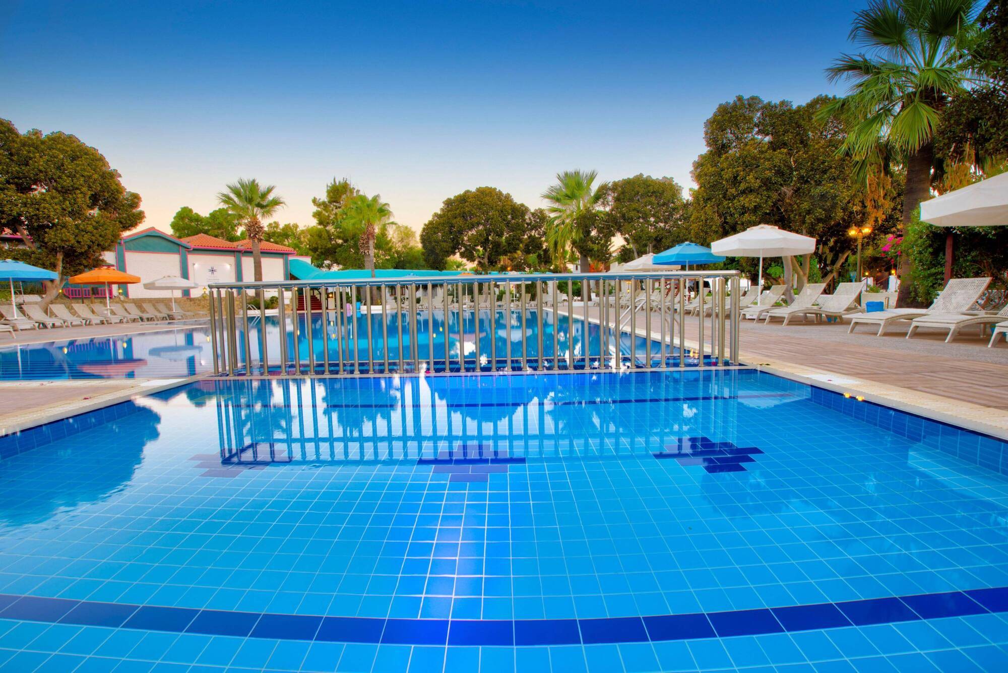 Merit Cyprus Gardens Holiday Famagusta  Luaran gambar